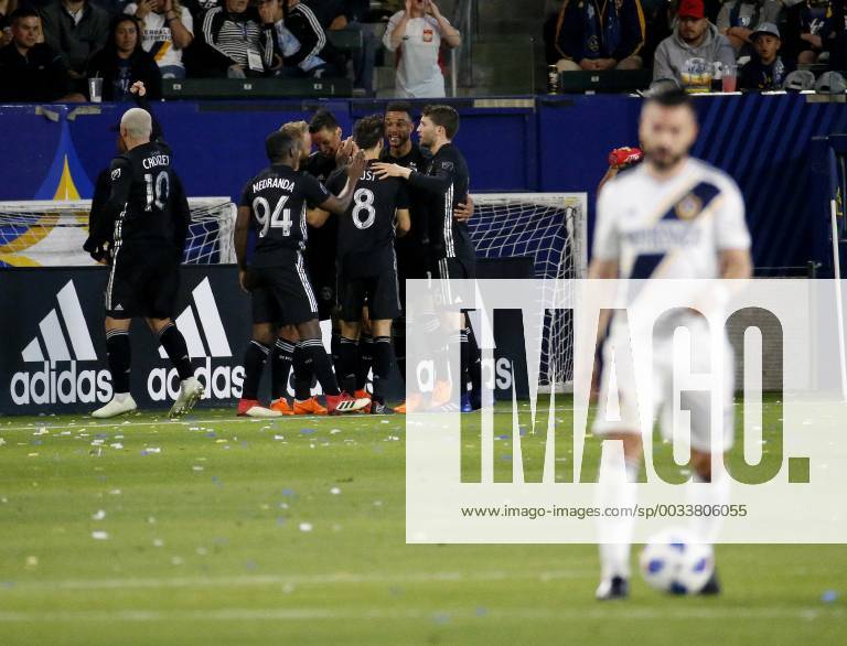 Los Angeles, California, U.S - Sporting Kansas City celebrate their goal against Los Angeles Galaxy during the 2018 Major League Soccer MLS Fussball Herren USA match between Los Angeles Galaxy and Sporting Kansas City in Carson, California, April 8, 2018. Sporting Kansas City won 2-0. MLS 2018: Los Angeles Galaxy 0-2 Sporting Kansas City - ZUMAc68_ 20180408_zaf_c68_034