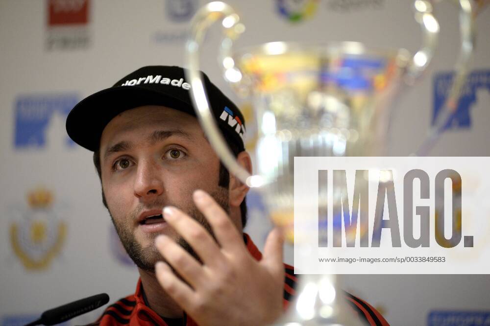 Spanish Jon Rahm attends a press conference PK Pressekonferenz on the eve of the Open of Spain in Madrid, Spain, 11 April 2018. The Open of Spain will play from 12 to 15 April at Centro Nacional de Golf of Madrid. Jon Rahm press conference in Madrid !ACHTUNG: NUR REDAKTIONELLE NUTZUNG!