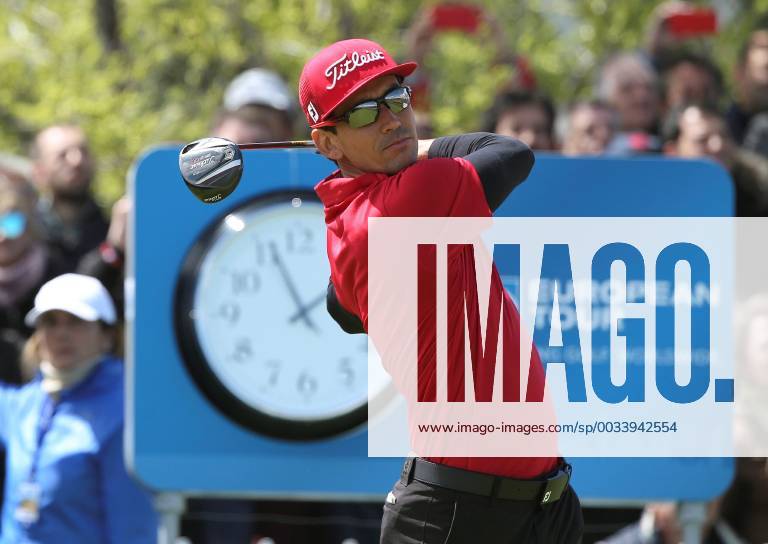 Rafael Cabrera of Spain hits his tee shot during the second day of the Spanish Open golf tournament in Madrid, Spain, 13 April 2018. Spanish Open golf tournament !ACHTUNG: NUR REDAKTIONELLE NUTZUNG!