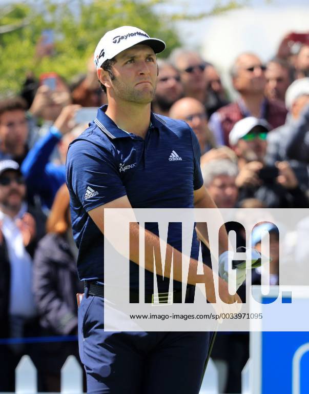 Jon Rahm of Spain reacts on the third day of Madrid Open golf tournament at the National Golf Course in Madrid, Spain, 14 April 2018. The Madrid Open runs from 12 to 15 April. Madrid Open !ACHTUNG: NUR REDAKTIONELLE NUTZUNG!