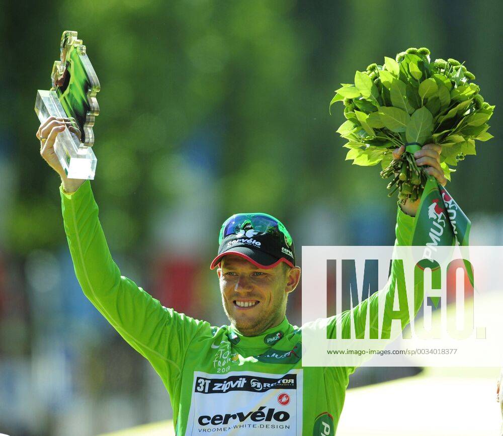 - PARIS, FRANCE: Norwegian Thor Hushovd of team Cervelo celebrates on the podium in the green jersey of best sprinter, after the 21st and last stage of the Tour de France cycling race, between Montereau-Fault-Yonne and Paris, Champs-Elysees (160km), Sunday 26 July 2009. ERICxLALMAND x14777575x