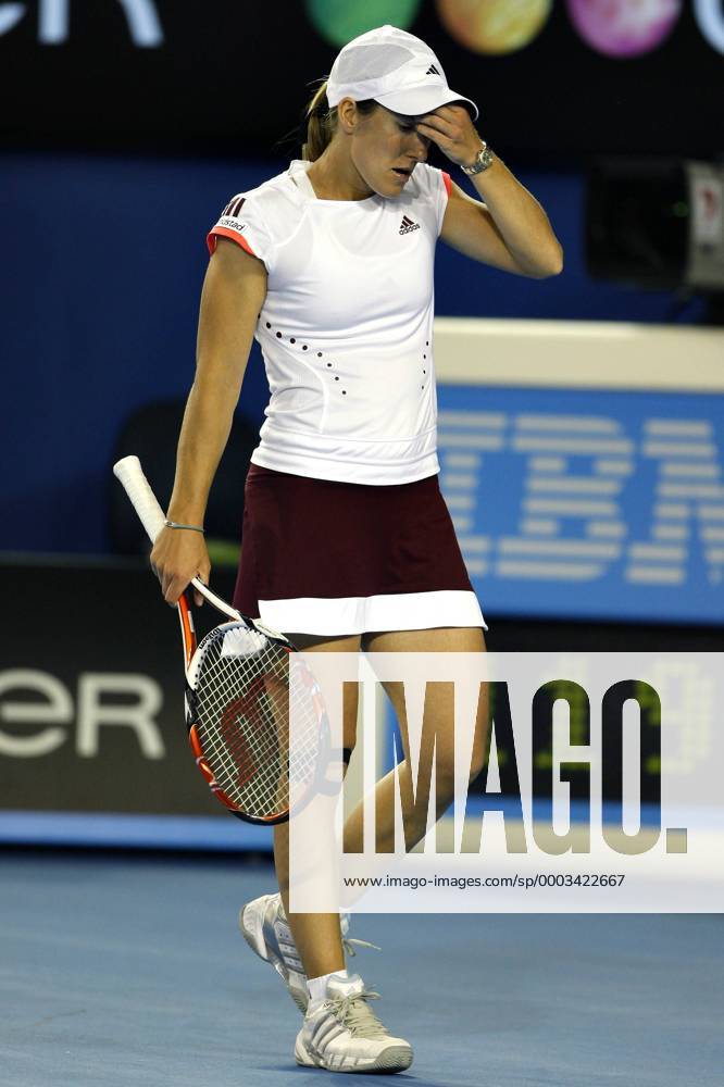 Justine Henin (Belgien) nachdenklich - Tennis Damen Australian Open 2008, Grand Slam, WTA Tour Einzelbild Melbourne Enttäuschung, Nachdenklichkeit, Tennis Damen Australian Open 2008, Grand Slam, WTA Tour Einzelbild Melbourne Enttäuschung, Nachdenklichkeit,