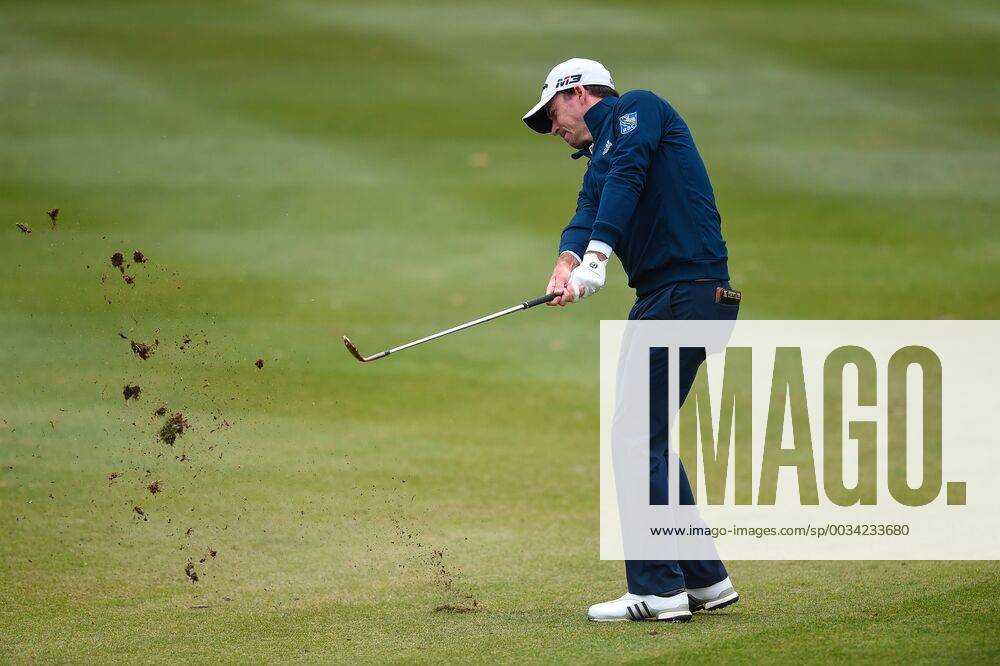 SAN ANTONIO, TX - APRIL 20: Nick Tayler hits out of the fairway during the second round of the Valero Texas Open at the TPC San Antonio Oaks Course in San Antonio, TX on April 20, 2018. (Photo by Daniel Dunn Icon Sportswire) GOLF: APR 20 PGA Golf Herren - Valero Texas Open Icon18042005
