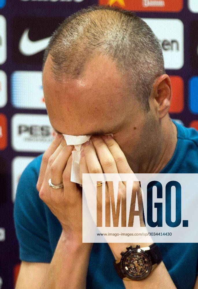 - SPORT FC Barcelona Barca s Spanish midfielder Andres Iniesta offers a press conference PK Pressekonferenz to announce his farewell from the Spanish club by the end of the season, at Joan Gamper sports city in Barcelona, northeastern Spain, 27 April 2018. Andres Iniesta farewell press conference !ACHTUNG: NUR REDAKTIONELLE NUTZUNG!