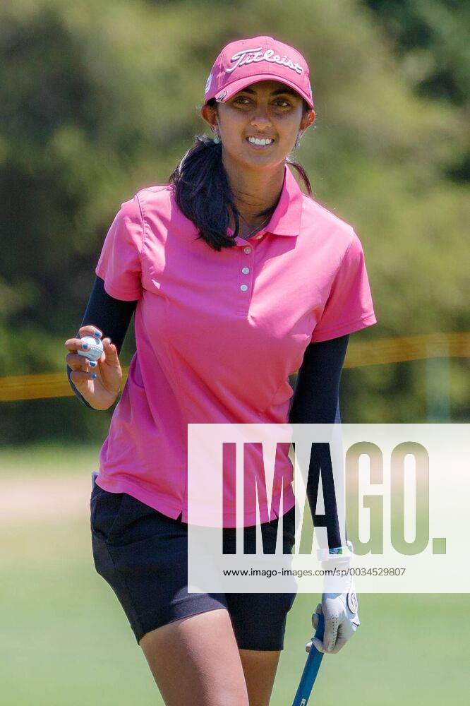 THE COLONY, TX - MAY 05: Aditi Ashok of India waves after making birdie on 3 during the LPGA Golf Damen Volunteers of America Texas Classic on May 5, 2018 at the Old American Golf Club in The Colony, TX. (Photo by Andrew Dieb Icon Sportswire) GOLF: MAY 05 LPGA - Volunteers of America Texas Classic Icon180505094
