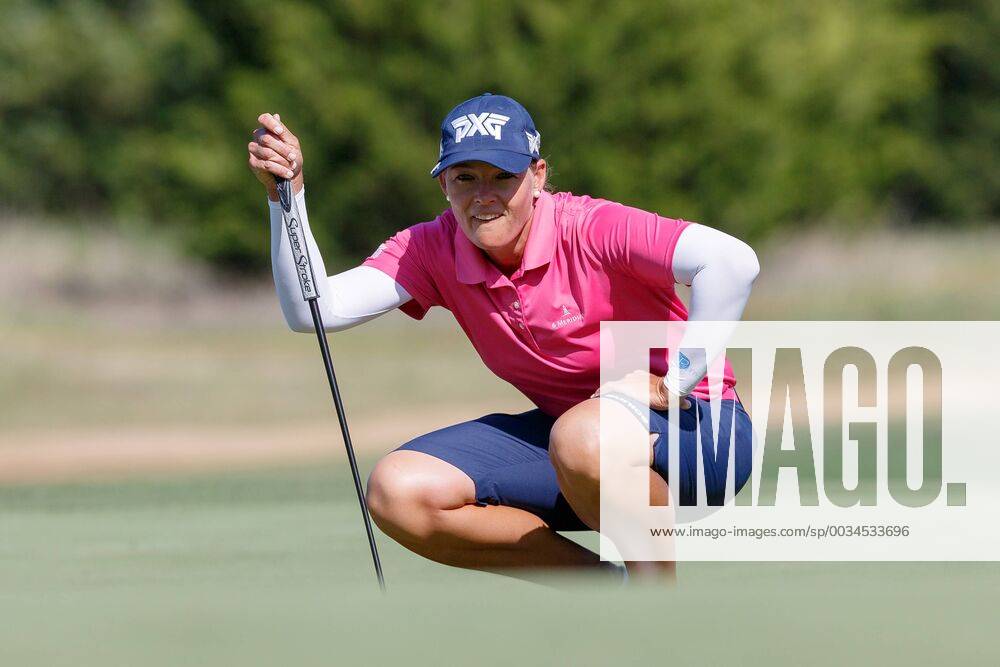 THE COLONY, TX - MAY 05: Katherine Kirk of Australia lines up her putt on 3 during the LPGA Golf Damen Volunteers of America Texas Classic on May 5, 2018 at the Old American Golf Club in The Colony, TX. (Photo by Andrew Dieb Icon Sportswire) GOLF: MAY 05 LPGA - Volunteers of America Texas Classic Icon180505393