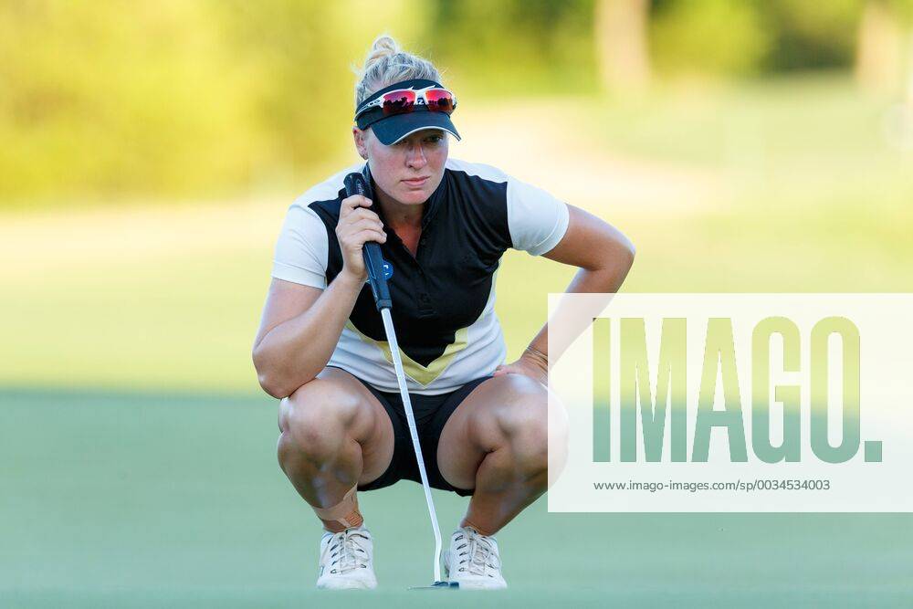 THE COLONY, TX - MAY 05: Nicole Broch Larsen of Denmark lines up her putt on 3 during the LPGA Golf Damen Volunteers of America Texas Classic on May 5, 2018 at the Old American Golf Club in The Colony, TX. (Photo by Andrew Dieb Icon Sportswire) GOLF: MAY 05 LPGA - Volunteers of America Texas Classic Icon180505668