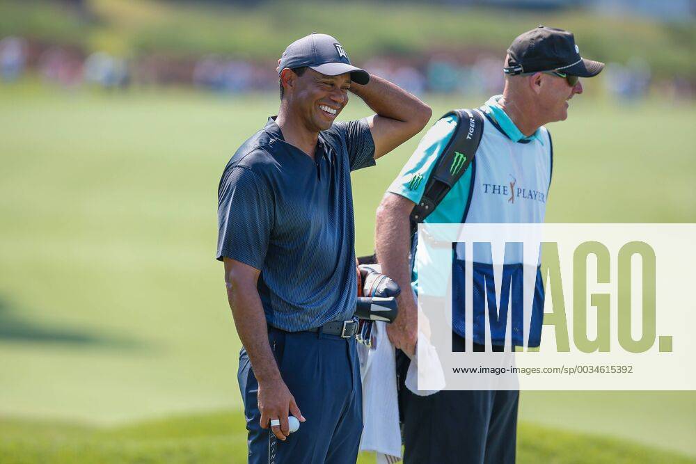 PONTE VEDRA BEACH, FL - MAY 11: Tiger Woods laughs during THE PLAYERS Championship on May 11, 2018 at TPC Sawgrass in Ponte Vedra Beach, Fl. (Photo by David Rosenblum Icon Sportswire) GOLF: MAY 11 PGA Golf Herren - THE PLAYERS Championship Icon1805118126