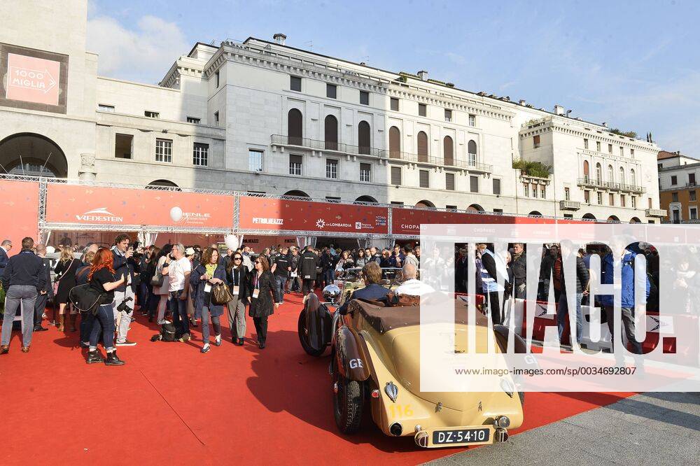 Photo Richard Morgano - LaPresse15 May 2018 - Brescia (Italy)Sport2018 Mille Miglia race 1000 miles of historical car race Foto Richard Morgano - LaPresse 15 Maggio 2018 - Brescia (Italia) Motori Mille 1000 Miglia 2018 Nella foto: la punzonatura in piazza Vittoria Photo Richard Morgano - LaPresse 15 May 2018 - Brescia (Italy) Sport 2018 Mille Miglia race 1000 miles of historical car race Foto Richard Morgano - LaPresse 15 Maggio 2018 - Brescia (Italia) Cronaca Mille 1000 Miglia: punzonatura Nella foto: Photo Richard Morgano - LaPresse 15 May 2018 - Brescia (Italy) News Mille 1000 Miglia: punzonatura In the pic:
