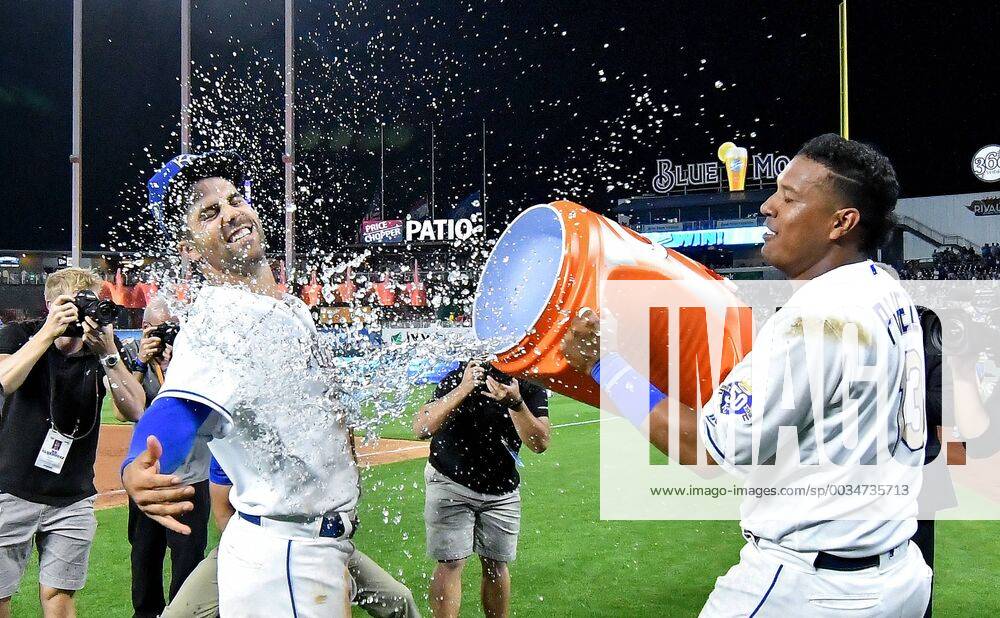 - SPORT May 18, 2018 - Kansas City, MO, USA - Kansas City Royals Whit Merrifield takes the splash from Salvador Perez after the teams 5-2 win during Friday s baseball game against the New York Yankees on May 18, 2018, at Kauffman Stadium in Kansas City, Mo. Royals vs Yankees - ZUMAm67_ 20180518_zaf_m67_063