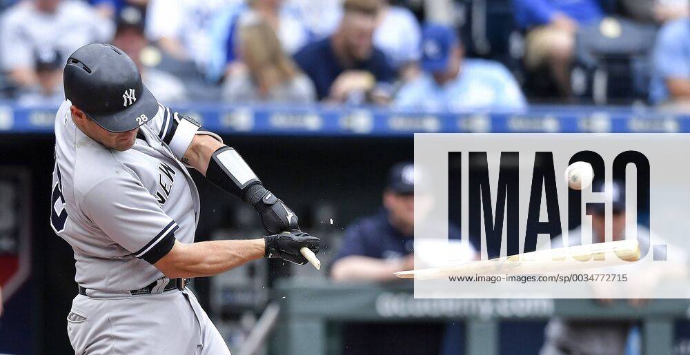 - SPORT May 20, 2018 - Kansas City, MO, USA - New York Yankees Austin Romine breaks his bat on an RBI single to score Miguel Andujar in the fourth inning against the Kansas City Royals on Sunday, May 20, 2018, at Kauffman Stadium in Kansas City, Mo. New York Yankees vs. Kansas City Royals - ZUMAm67_ 20180520_zaf_m67_013