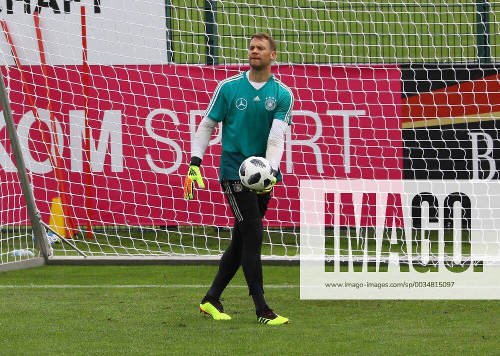 Torwart Manuel Neuer (Deutschland Germany) - 24.05.2018: Training der Deutschen Nationalmannschaft zur WM-Vorbereitung in der Sportzone Rungg in Eppan Südtirol