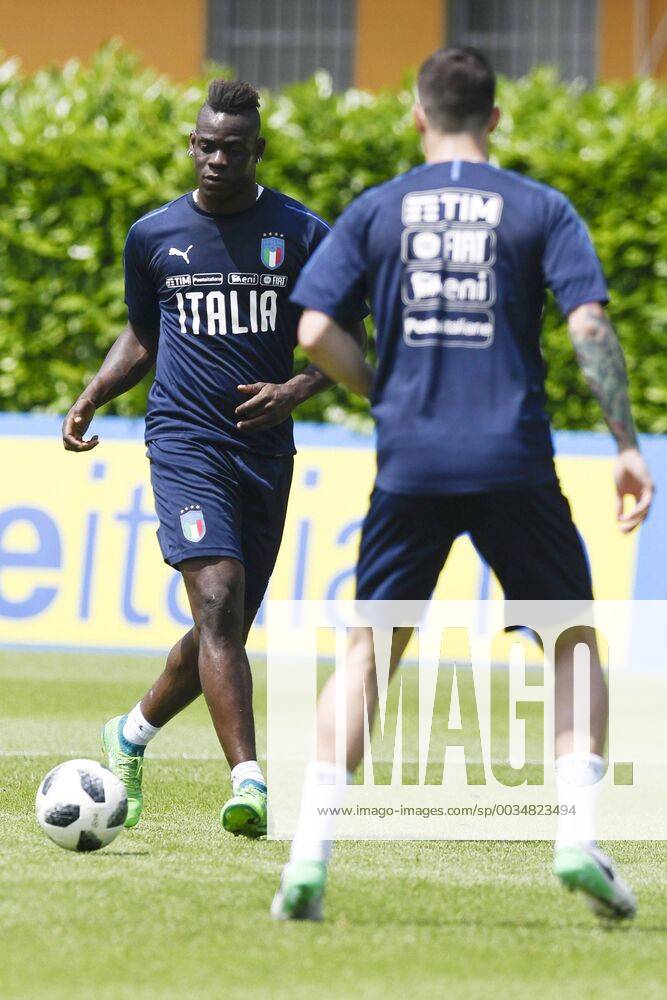 IPP20180524 Football - soccer: FIFA World Cup WM Weltmeisterschaft Fussball 2018 Russia, Preparation national team Nationalteam Of Italy, Mario Balotelli (Verwendung nur in Deutschland - GERMANY ONLY) *** IPP20180524 Football soccer FIFA World Cup 2018 Russia National Team Of Italy preparation Mario Balotelli Germany only GERMANY ONLY