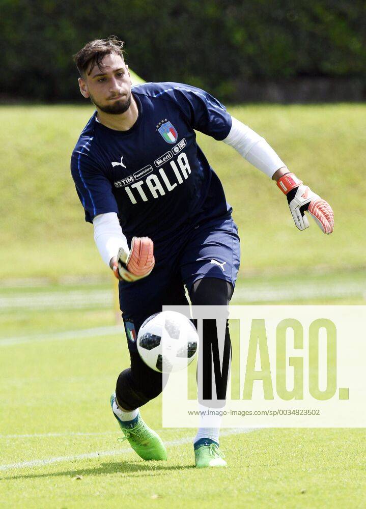 IPP20180524 Football - soccer: FIFA World Cup WM Weltmeisterschaft Fussball 2018 Russia, Preparation national team Nationalteam Of Italy, Gianluigi Donnarumma (Verwendung nur in Deutschland - GERMANY ONLY) *** FIFA World Cup 2018 Russia National Team Of Italy Gianluigi Donnarumma Use only in Germany GERMANY ONLY