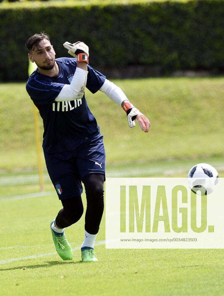 IPP20180524 Football - soccer: FIFA World Cup WM Weltmeisterschaft Fussball 2018 Russia, Preparation national team Nationalteam Of Italy, Gianluigi Donnarumma (Verwendung nur in Deutschland - GERMANY ONLY) *** FIFA World Cup 2018 Russia National Team Of Italy Gianluigi Donnarumma Use only in Germany GERMANY ONLY