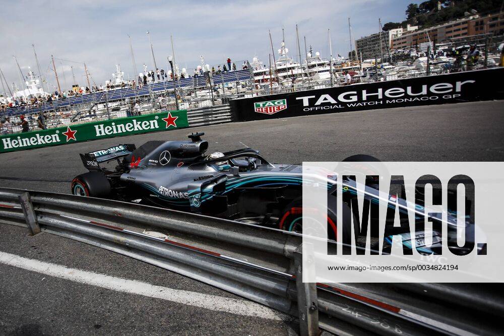 Montecarlo, Monaco - 44 Lewis Hamilton from Great Britain Mercedes W09 Hybrid EQ Power+ team Mercedes GP during the Monaco Formula One Grand Prix at Monaco on 24th of May, 2018 in Montecarlo, Monaco. F1 Grand Prix of Monaco - Practice - ZUMAn230 20180524_zaa_n230_956