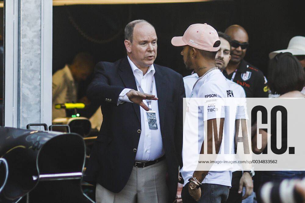 Montecarlo, Monaco - The prince Alberto II of Monaco talking to 44 Lewis Hamilton from Great Britain Mercedes W09 Hybrid EQ Power+ team Mercedes GP portrait during the Monaco Formula One Grand Prix at Monaco on 25th of May, 2018 in Montecarlo, Monaco. F1 Grand Prix of Monaco - Previews - ZUMAn230 20180525_zaa_n230_894