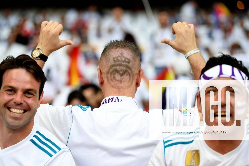 - SPORT Real Madrid fans pose as they arrive for the UEFA Champions League final between Real Madrid and Liverpool FC at the NSC Olimpiyskiy stadium in Kiev, Ukraine, 26 May 2018. UCL Final 2018 - Real Madrid vs Liverpool FC !ACHTUNG: NUR REDAKTIONELLE NUTZUNG!