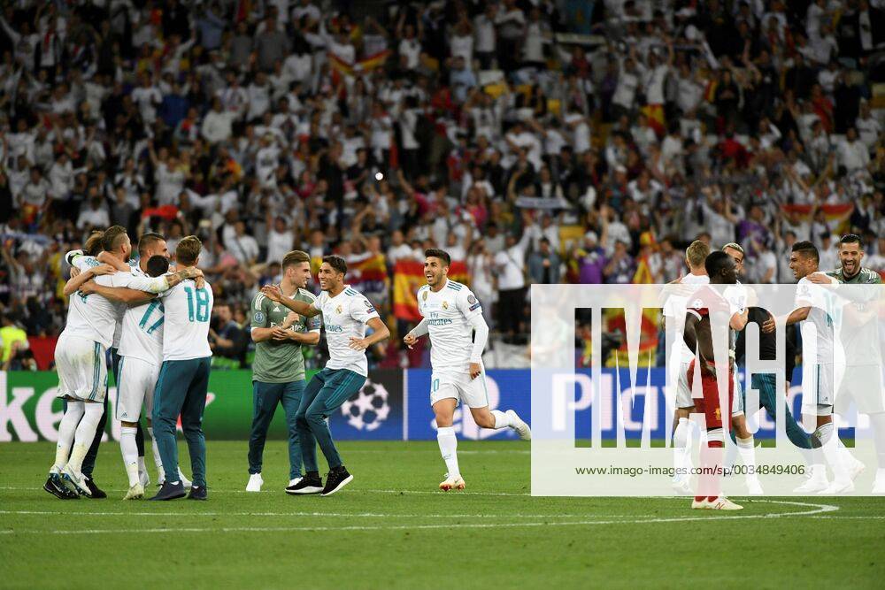 Real Madrid s players celebrate after winning the UEFA Champions League final between Real Madrid and Liverpool FC at the NSC Olimpiyskiy stadium in Kiev, Ukraine, 26 May 2018. UCL Final 2018 - Real Madrid vs Liverpool FC !ACHTUNG: NUR REDAKTIONELLE NUTZUNG!