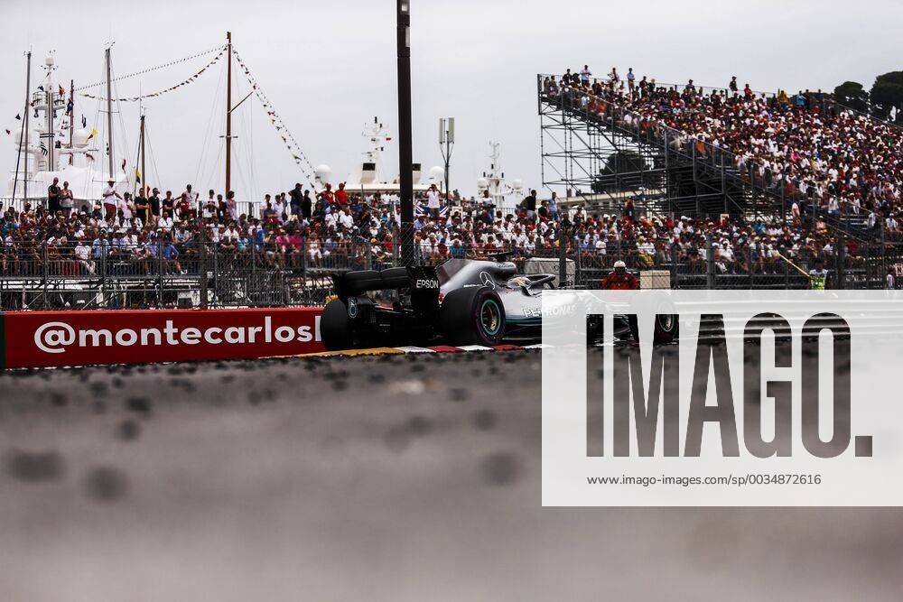 Montecarlo, Monaco - 44 Lewis Hamilton from Great Britain Mercedes W09 Hybrid EQ Power+ team Mercedes GP during the Race of Monaco Formula One Grand Prix at Monaco on 27th of May, 2018 in Montecarlo, Monaco. F1 Grand Prix of Monaco - ZUMAn230 20180527_zaa_n230_847