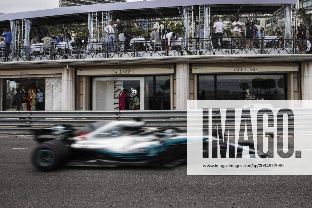 Montecarlo, Monaco - 44 Lewis Hamilton from Great Britain Mercedes W09 Hybrid EQ Power+ team Mercedes GP in front of Valentino shops during the Race of Monaco Formula One Grand Prix at Monaco on 27th of May, 2018 in Montecarlo, Monaco. F1 Grand Prix of Monaco - ZUMAn230 20180527_zaa_n230_912