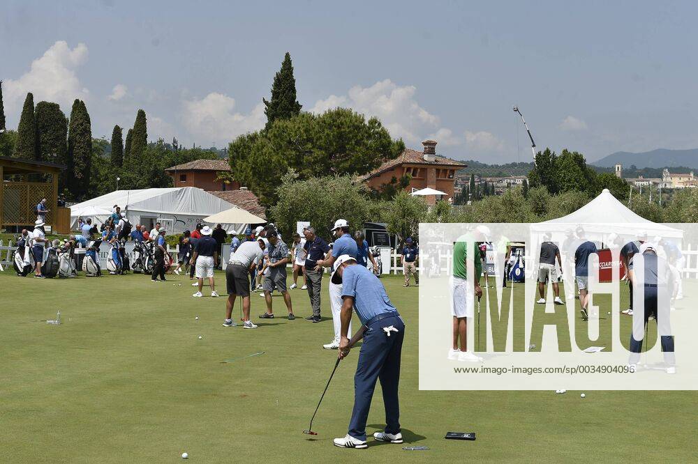 Photo Richard Morgano - LaPresse 30 May 2018 - Brescia (Italy) Golf Garda Golf - Soiano del Garda 75& xb0; Open D Italia Rolex Pro-AM In the pic: allestimenti