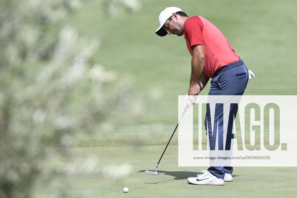 Photo Richard Morgano - LaPresse 02 June 2018 - Brescia (Italy) Golf Garda Golf - Soiano del Garda 75& xb0; Open D Italia Game 3 In the pic: Francesco Molinari