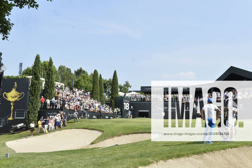 Photo Richard Morgano - LaPresse 02 June 2018 - Brescia (Italy) Golf Garda Golf - Soiano del Garda 75& xb0; Open D Italia Game 3 In the pic: Pubblico