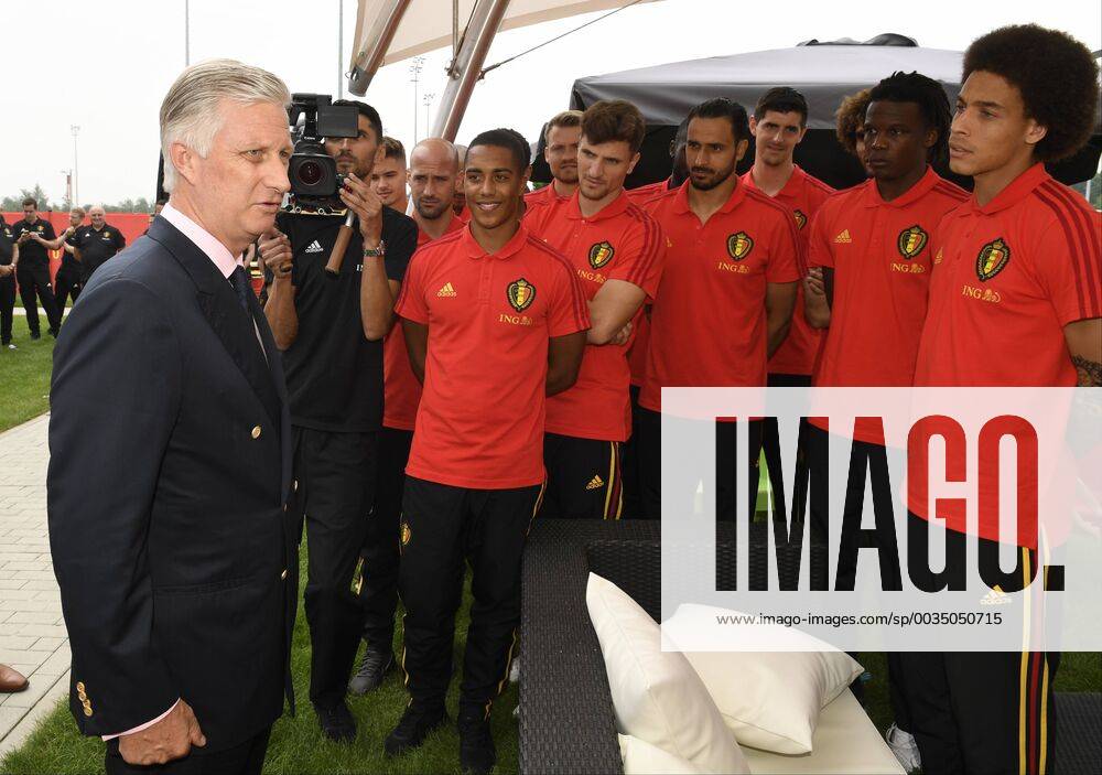 King Philippe - Filip of Belgium pictured during a visit of the King to a training session of the Belgian national soccer team Red Devils, Saturday 09 June 2018, in Tubize. The Red Devils started their preparations for the upcoming FIFA World Cup WM Weltmeisterschaft Fussball 2018 in Russia. POOLxPHILIPPExCROCHET x05361511x