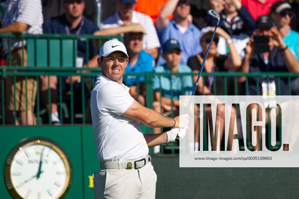 Rory McIlroy from Northern Ireland tees off on the 10th hole in the first round of the 118th U.S. Open Championship at Shinnecock Hills Golf Club in Southampton, New York on June 14, 2018. NYP20180614105 COREYxSIPKIN