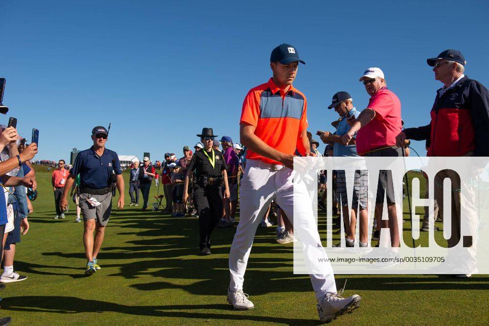 Jordan Spieth walks to the 11th tee box in the first round of the 118th U.S. Open Championship at Shinnecock Hills Golf Club in Southampton, New York on June 14, 2018. NYP20180614117 COREYxSIPKIN