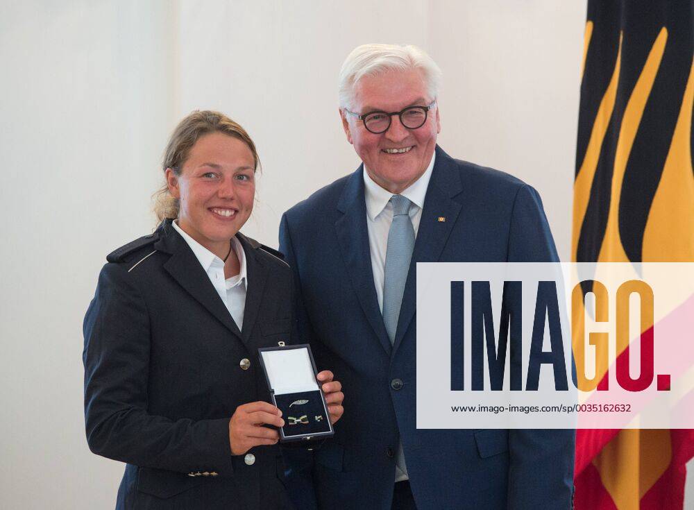 Bundespraesident Frank-Walter STEINMEIER ehrt Biathletin Laura DAHLMEIER (Garmisch-Patenkirchen). Verleihung des Silbernen Lorbeerblattes und des Verdienstordens durch den Bundespraesidenten im Schloss Bellevue, Berlin, Deutschland am 07.06.2018. Â