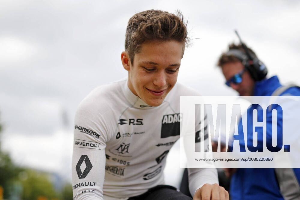 11 Sacha Fenestraz (FRA, Carlin, Dallara F317 - Volkswagen), FIA Formula 3 European Championship EM Europameisterschaft round 3, race 1, Norisring (DEU), 22. - 24. June 2018