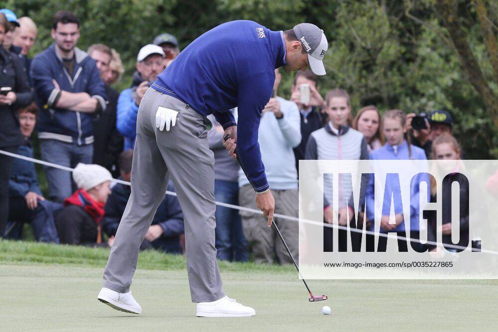 Martin Kaymer (GER) spielt um den Sieg mit, Die Puts zur alleinigen Fuehrung wollen nicht fallen, Zweifel, 3. Tag, 30. BMW International Open, Golf, Golf Open, Gut Laerchenhof, Koeln, 23.06.2018 BMW International Open , Golf Koeln