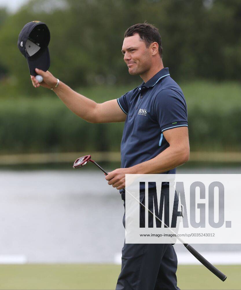 Martin Kaymer (GER) spielt um den Sieger, mit dem letzten Put zum Birdie auf Loch 18. rettet er den 2. Platz, Emotion, Erleichterung, Platz. 2, 4. Tag, 30. BMW International Open, Golf, Golf Open, Gut Lärchenhof, Köln, 24.06.2018 BMW International Open , Golf Köln