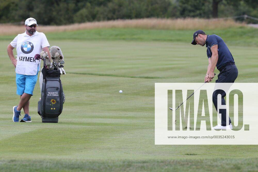 Martin Kaymer (GER) spielt um den Sieg mit und verliert die Siegchance mit diesem Schlag auf Loch 17., Fehlschlag, 4. Tag, 30. BMW International Open, Golf, Golf Open, Gut Lärchenhof, Köln, 24.06.2018 BMW International Open , Golf Köln