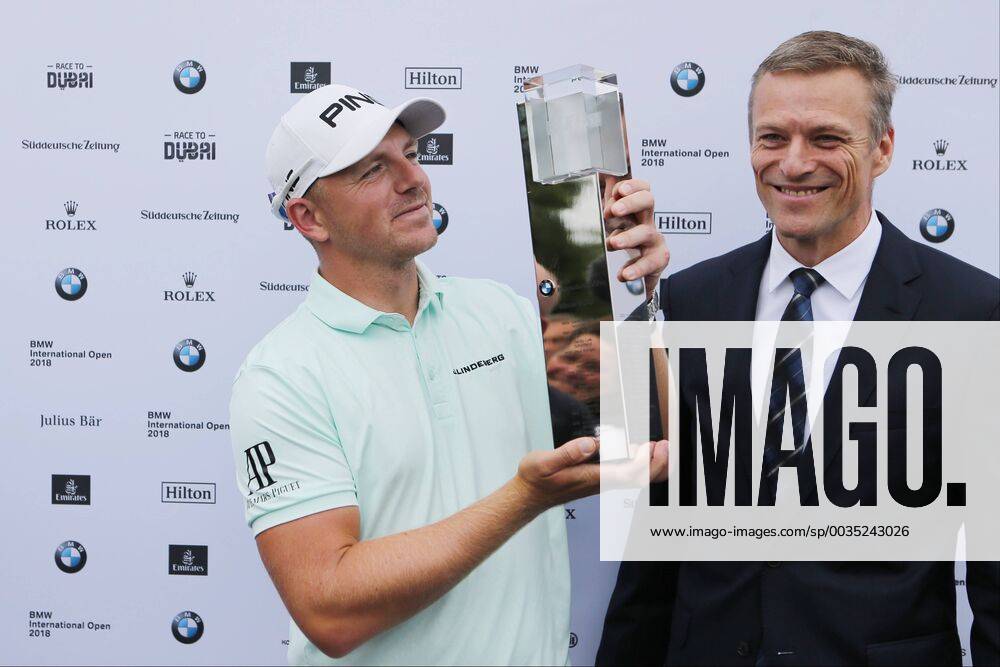 Gewinner Matt Wallace (GB) mit dem Siegerpokal, Sieger, 1. Platz, 4. Tag, 30. BMW International Open, Golf, Golf Open, Gut Lärchenhof, Köln, 24.06.2018 BMW International Open , Golf Köln