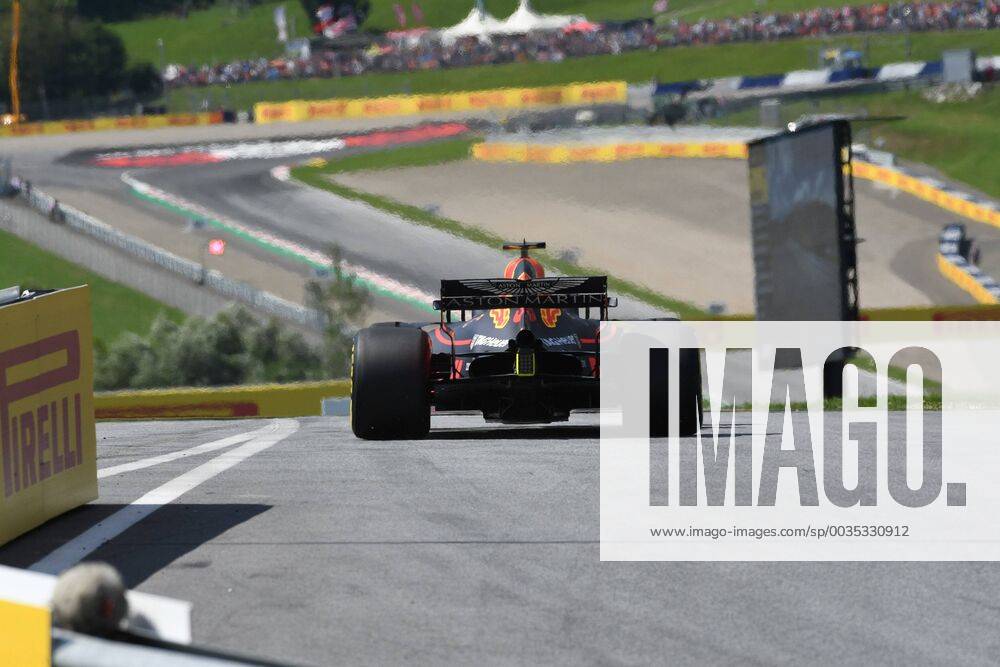 Daniel Ricciardo (Aston Martin Red Bull Racing) kommt aus der Box, Formel 1 Grosser Preis von Oesterreich, Red Bull Ring, 01.07.2018.2018, Formel 1 Grosser Preis von Oesterreich, Red Bull Ring, 01.07.2018 Spielberg