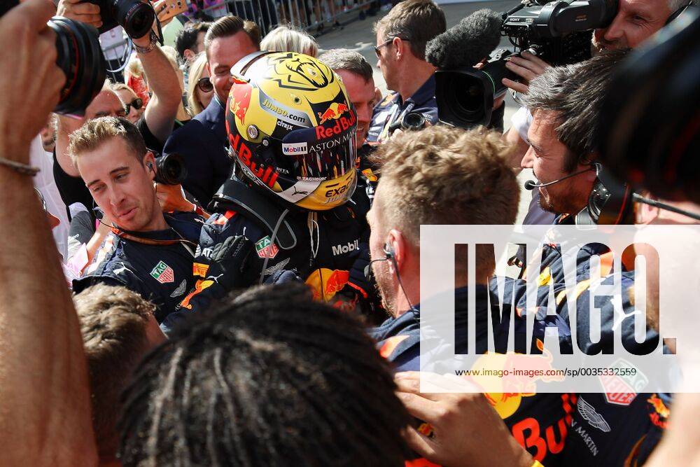 FORMULA 1 - GP of Austria 2018 SPIELBERG,AUSTRIA,01.JUL.18 - MOTORSPORTS - Grand Prix of Austria, Red Bull Ring. Image shows the rejoicing of Max Verstappen (NED Red Bull Racing). GEPAxpictures xChristianxWalgram