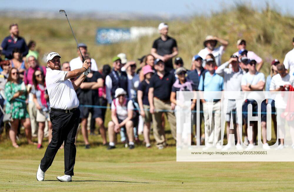2018 Dubai Duty Free Irish Open - Day 2, Ballyliffin Golf Club, Co. Donegal 6 7 2018 Shane Lowry hits his approach on the 2nd hole Shane Lowry hits his approach on the 2nd hole 6 7 2018