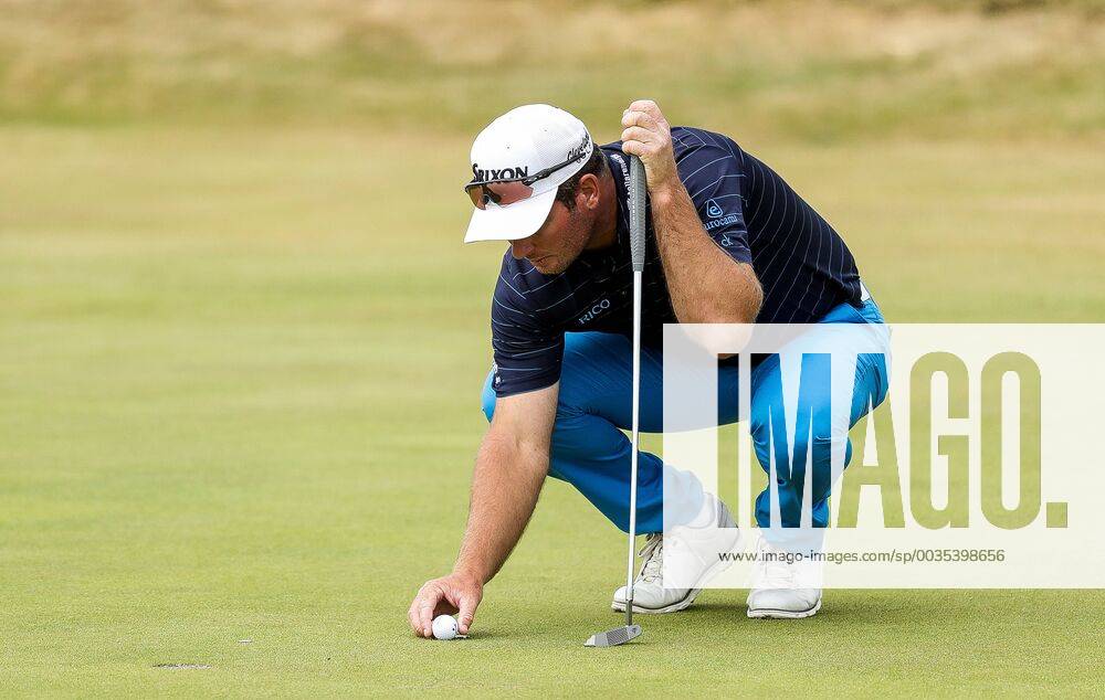 2018 Dubai Duty Free Irish Open - Day 2, Ballyliffin Golf Club, Co. Donegal 6 7 2018 Ryan Fox on the 11th green Ryan Fox on the 11th green 6 7 2018