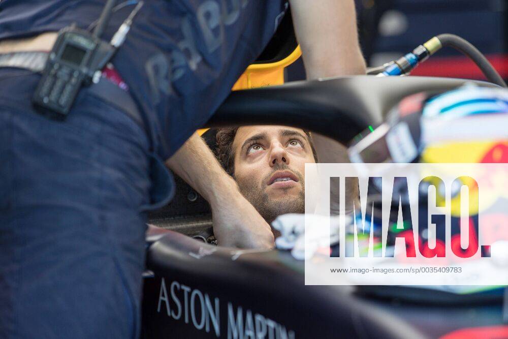 Daniel Ricciardo (Red Bull Racing) GBR, FIA, Formel 1, Grosser Preis von Grossbritannien Silverstone