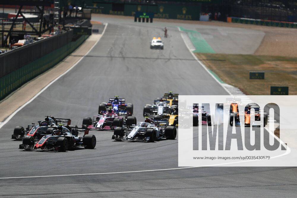 8th July 2018, Silverstone Circuit, Silverstone, England; British Formula One Grand Prix, Race Day; Sahara Force India, Sergio Perez locks up into Turn 1 ActionPlus12045466 Octane