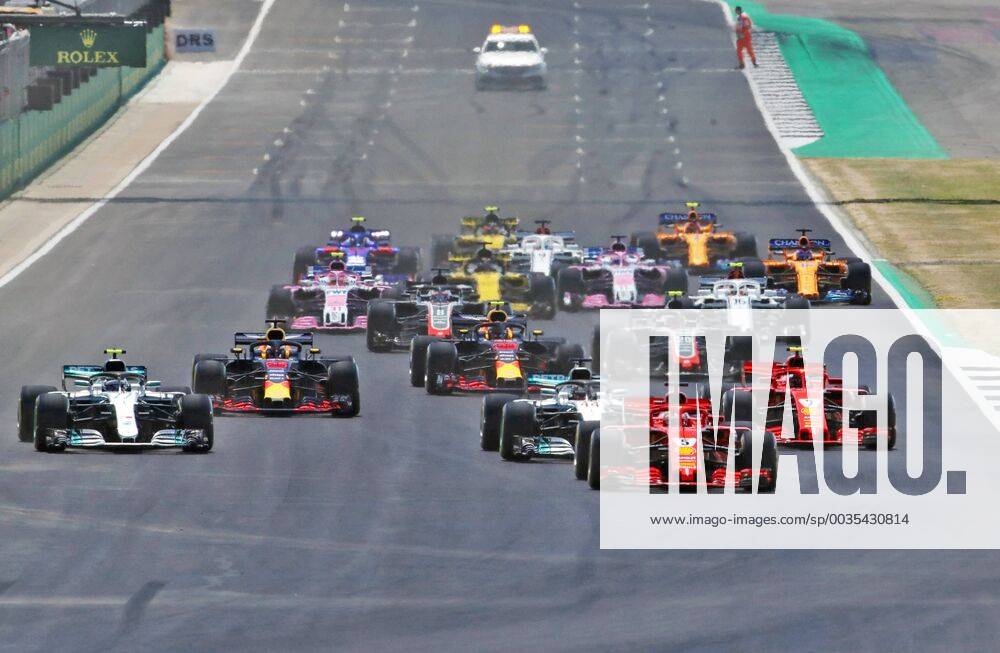 Gelungener Start von Sebastian Vettel (Scuderia Ferrari) GBR, FIA, Formel 1, Grosser Preis von Grossbritannien, Rennen Silverstone