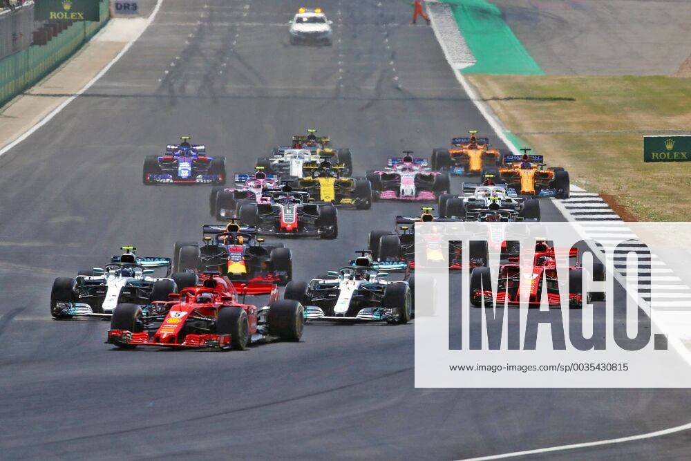 Gelungener Start von Sebastian Vettel (Scuderia Ferrari) GBR, FIA, Formel 1, Grosser Preis von Grossbritannien, Rennen Silverstone
