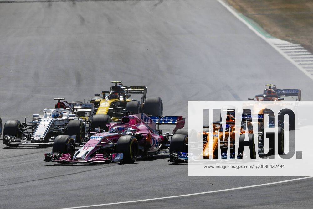 Motorsports: FIA Formula One World Championship WM Weltmeisterschaft 2018, Grand Prix of Great Britain, Start, 11 Sergio Perez (MEX, Sahara Force India F1 Team), 14 Fernando Alonso (ESP, McLaren F1 Team), Silverstone Great Britain
