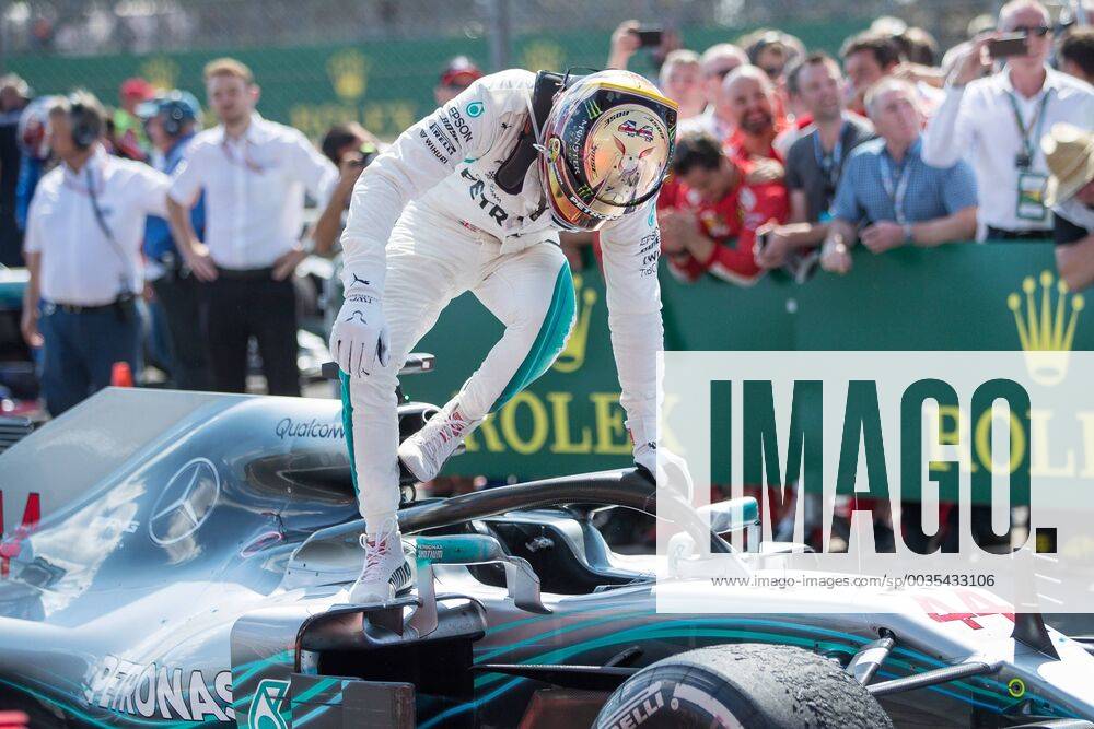 Ein frustrierter Lewis Hamilton (Mercedes AMG Petronas Formula One Team) GBR, FIA, Formel 1, Grosser Preis von Grossbritannien, Rennen Silverstone