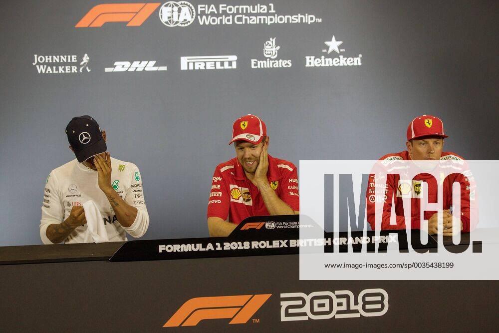 Vl. Lewis Hamilton (Mercedes AMG Petronas Formula One Team), Sebastian Vettel (Scuderia Ferrari), Kimi Raikkoenen (Scuderia Ferrari) GBR, FIA, Formel 1, Grosser Preis von Grossbritannien, Rennen Silverstone