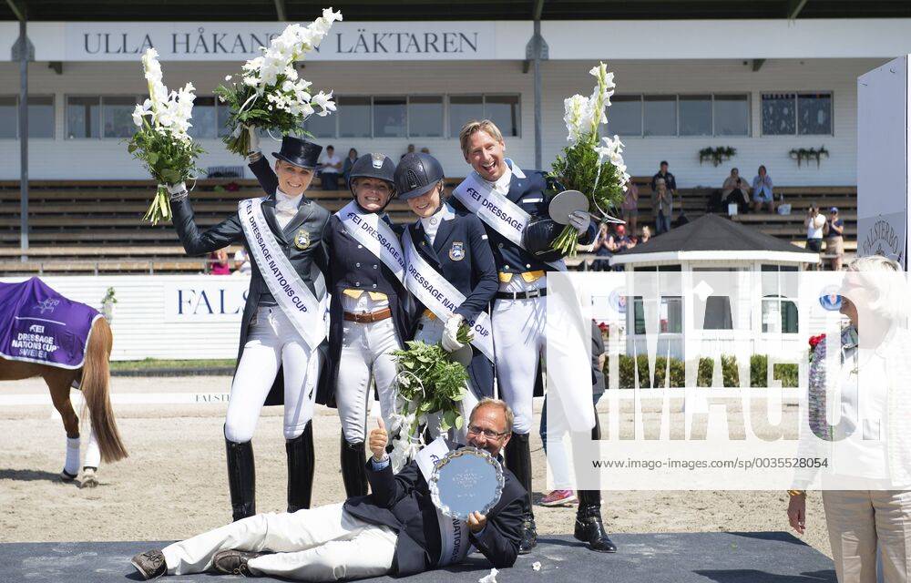 The Swedish team celebrates after winning the FEI Dressage Nations Cup competition during day 8 of Falsterbo Horse Show on July 15, 2018 in Falsterbo. Photo: Ludvig Thunman BILDBYRN kod LT 35504