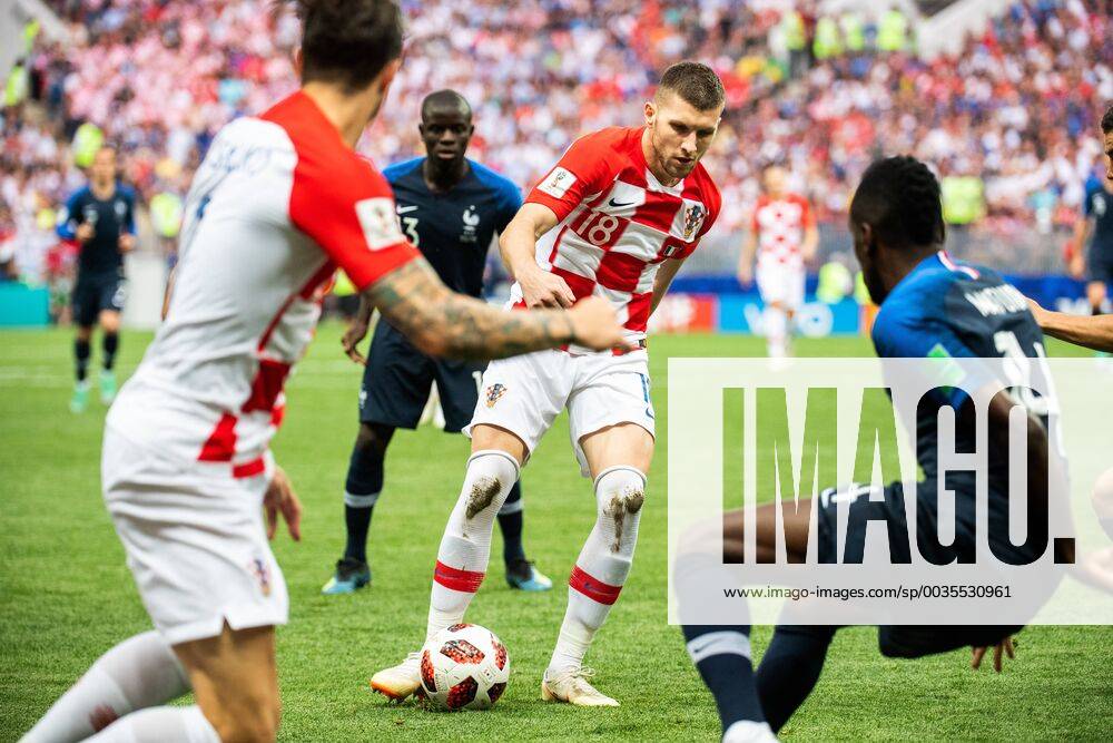 Fußball, WM Finale 2018 in Moskau, Frankreich - Kroatien 180715 Ante Rebic of Croatia in action during the FIFA World Cup WM Weltmeisterschaft Fussball final match between France and Croatia on July 15, 2018 in Moscow. Photo: Petter Arvidson BILDBYRAN kod PA 92087